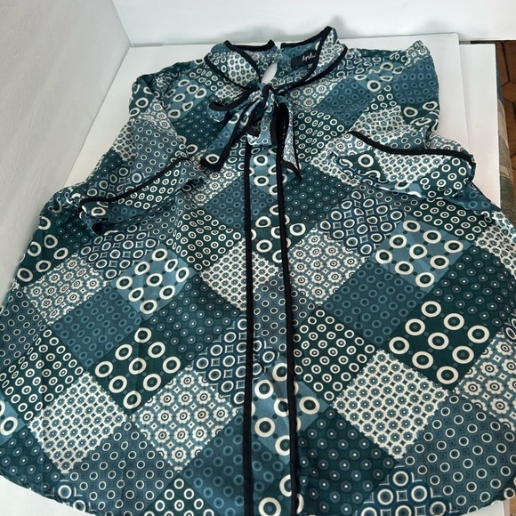 NWOT Lipslide Teal/White/Black Tie Front - Picture 10 of 10